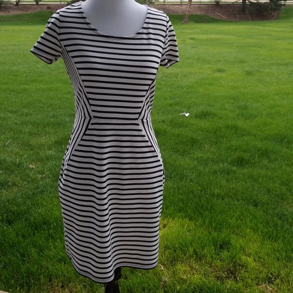 Black and white striped dress size M